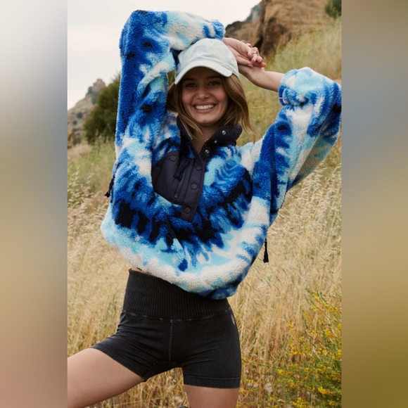 FP Movement by Free People Jackets & Blazers - FP Movement Hit the Slopes Printed Pullover